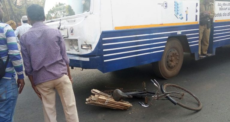 bycycle ksrtc bus belgaum rto circle