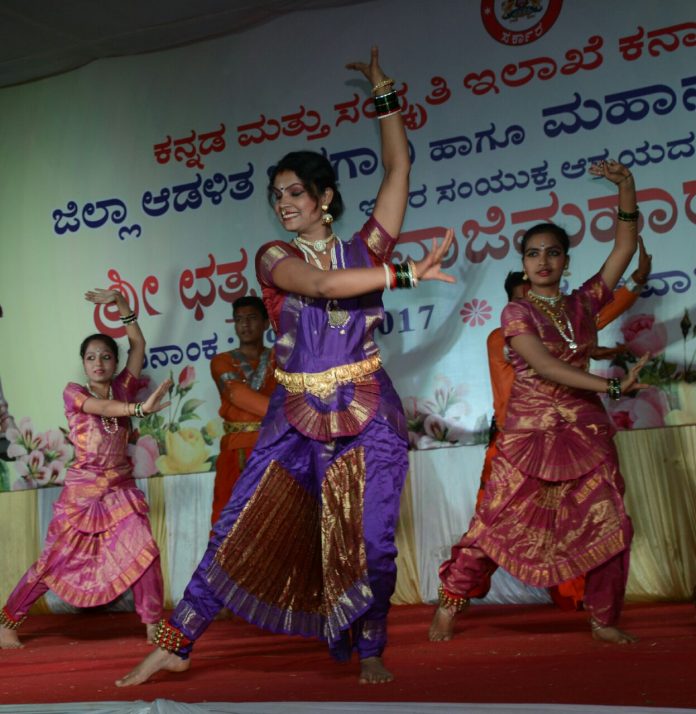 lawani play in shiva jayanti belgaum lawani play in shiva jayanti belgaum