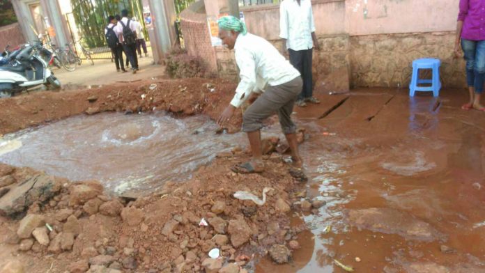 water waste pipe line leakage 1