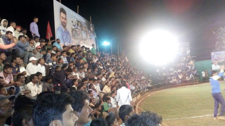 लोकप्रिय बनत चाललय हॉफ पीच क्रिकेट