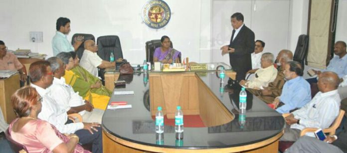 Ex corporator meets mayor