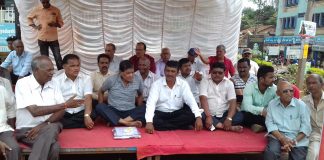 आमदारांच अनधिकृत शेड हटवा- गुंजटकरांच बेमुदत आंदोलन सुरू Protest