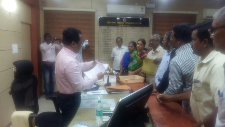 पोलिसांचा अहवाल आल्यानंतरच ब्रिजबद्दल निर्णय – जिल्हाधिकाऱ्यांच आश्वासन