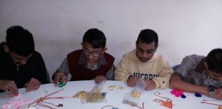 ‘गती मंदानी बनवलेल्या राख्यांची वाढली मागणी’ Ankur school