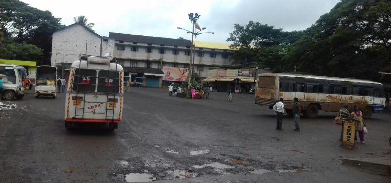 bus-stand-opp-station