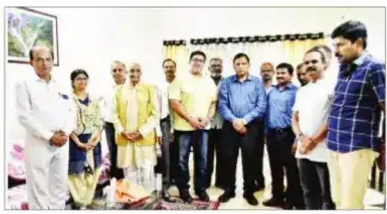 ‘सत्कार उड्डाण पुलाच्या शिल्पकारांचा’