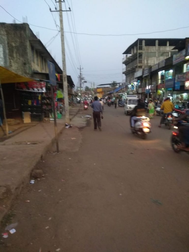 Khanapur footpath