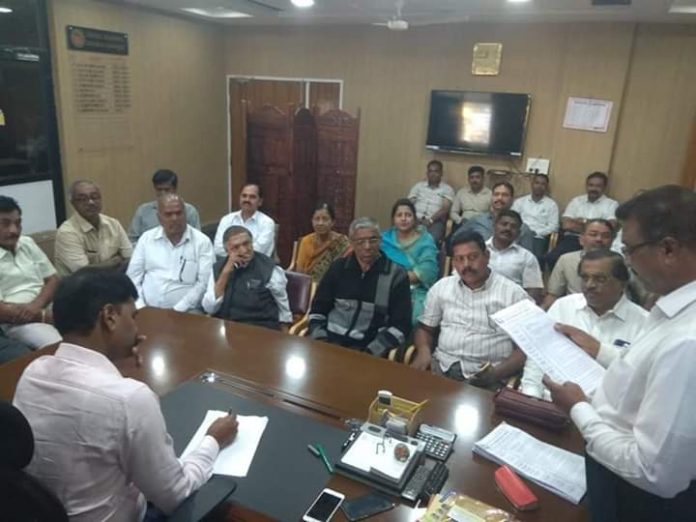 Ex corporators association demand