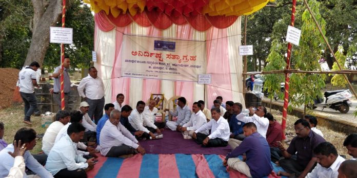 Contractors protest Contractors protest