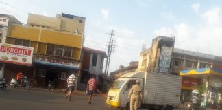 सर्किट हाऊस आणि पी बी रोड ब्रिजकडे बंदोबस्त Bhaji market