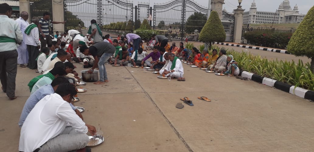 Farmers lunch soudh gate