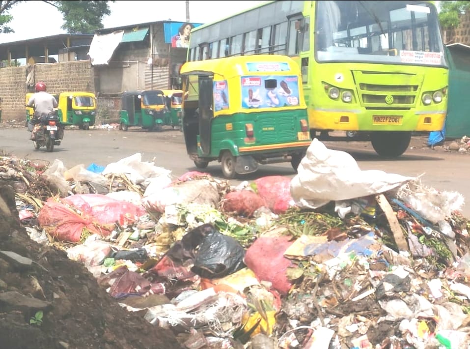 Bus stand garbage