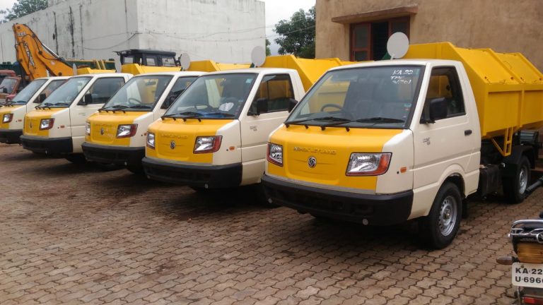 महापालिकेच्या ताफ्यात नवीन वाहने दाखल