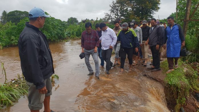 Mla visits samarth nagar Mla visits samarth nagar