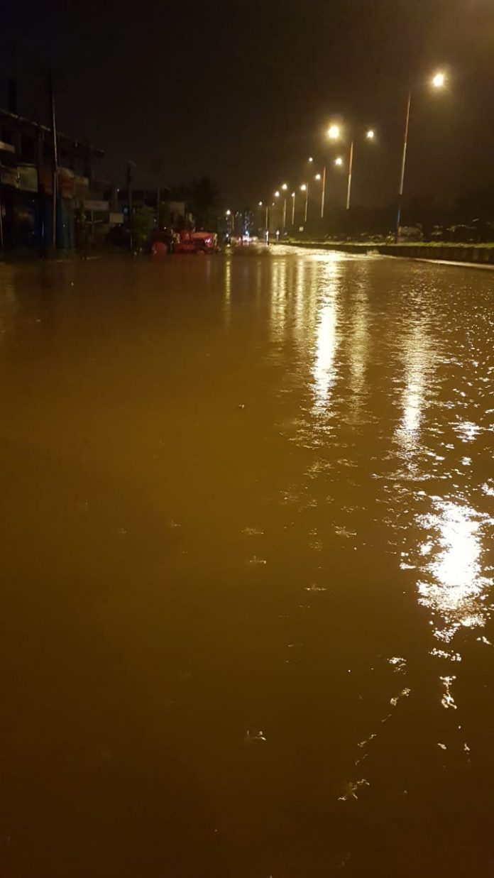 Water on khanapur road