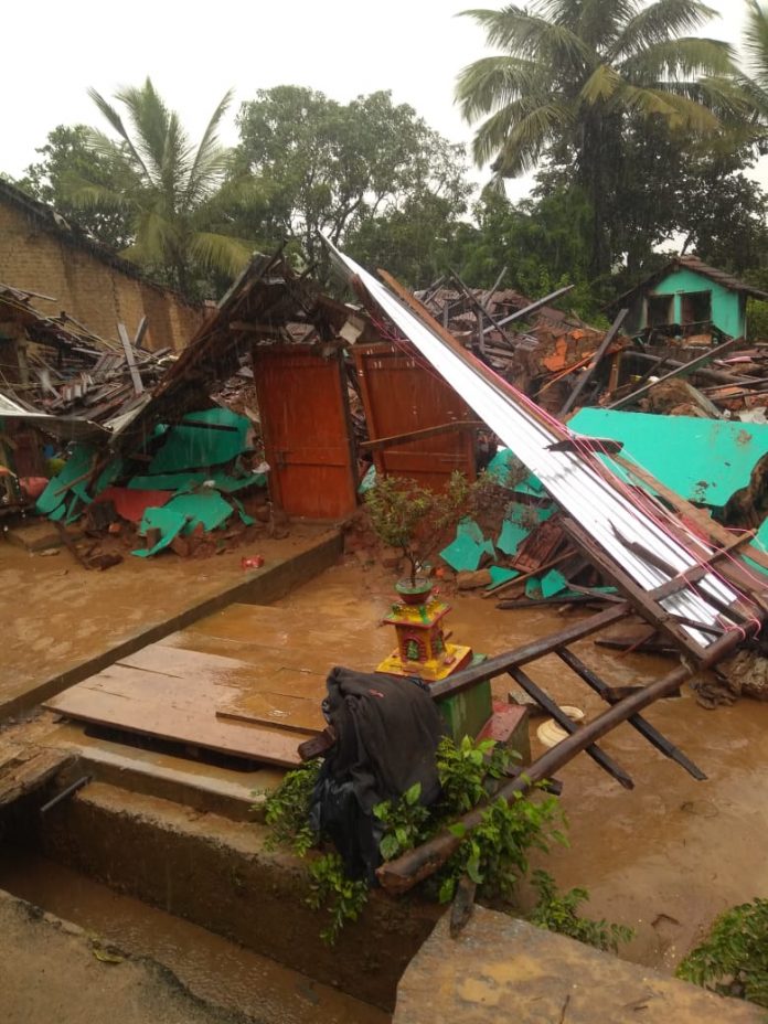 Khanapur houses collaps