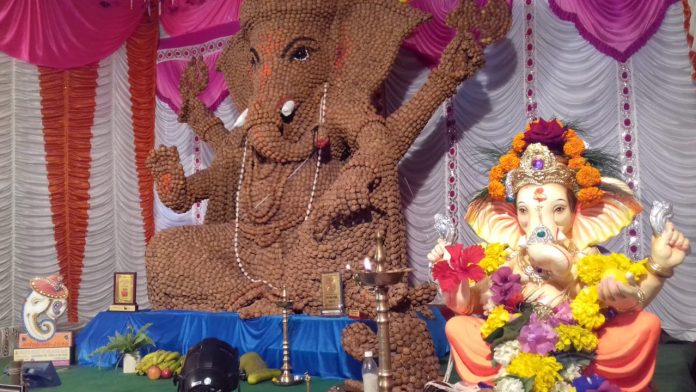 Acrod ganesh idol