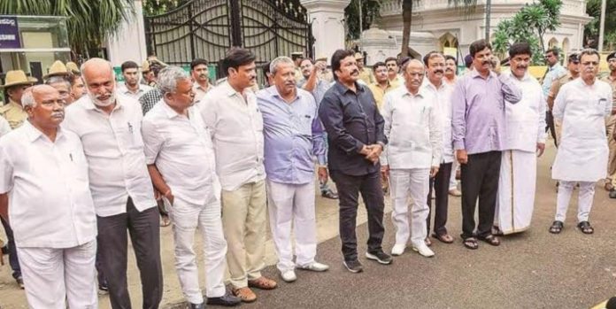 Disqualify mlas Disqualify mlas