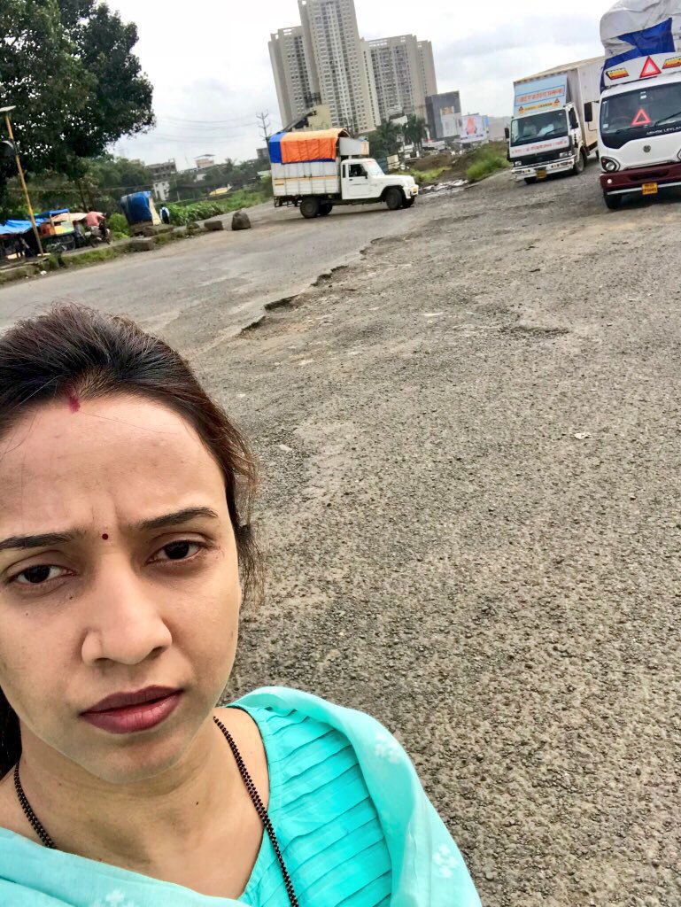 Selfie with pathholes on bgm roads