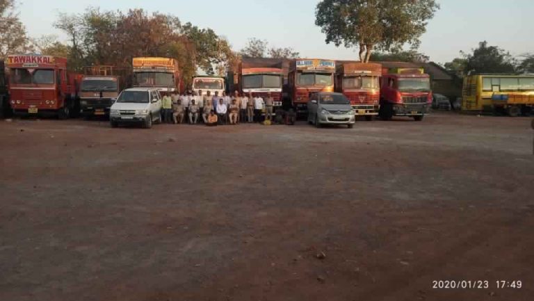 चोरी केलेली चार चाकी वाहने जप्त