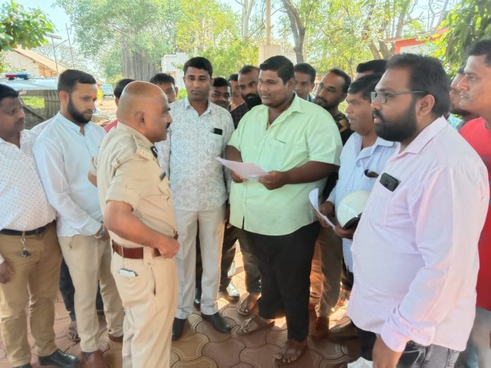 Yuva mes meets cop lokeshkumar