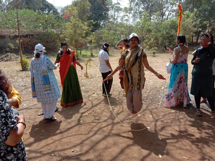 Jito apna bachpan Jito apna bachpan