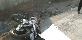 स्मार्ट सिटीच्या रस्त्यांमुळे अनेकांचे जीव धोक्यात