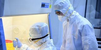 जेएनएमसी” प्रयोगशाळेसाठी लाॅक डाऊनचा अडथळा Corona lab file