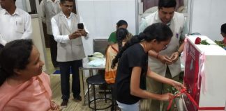 नारी” सॅनिटरी नॅपकिन वेंडिंग मशीनचे उद्घाटन Nari