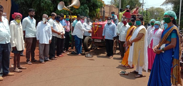 अलतगा गावात औषध फवारणी