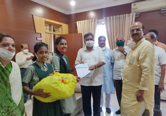 Shreya savvasheri Shreya savvasheri