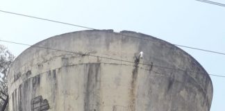 एपीएमसी मधील व्यापाऱ्यांना कोणी पाणी देता का पाणी? Apmc water tank