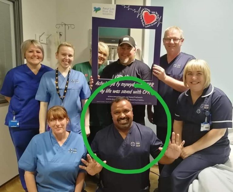 दड्डीचा सुपूत्र बनला नॉर्थ वेल्सचा कौन्सिलर