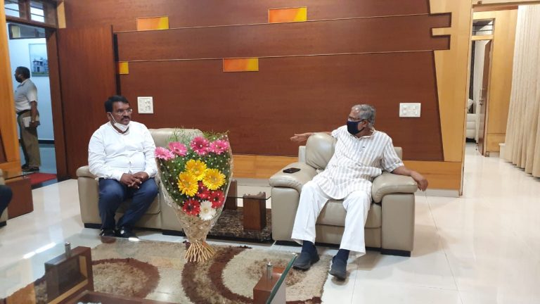 परीक्षा त्या-त्या शाळेमध्येच घ्या : आमदार बेनके यांची शिक्षण मंत्र्यांना विनंती