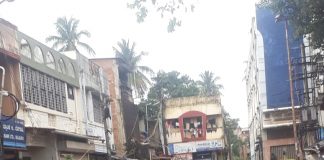 विकासाच्या नावाखाली शहर होतंय भकास Saraf galli tree cutting