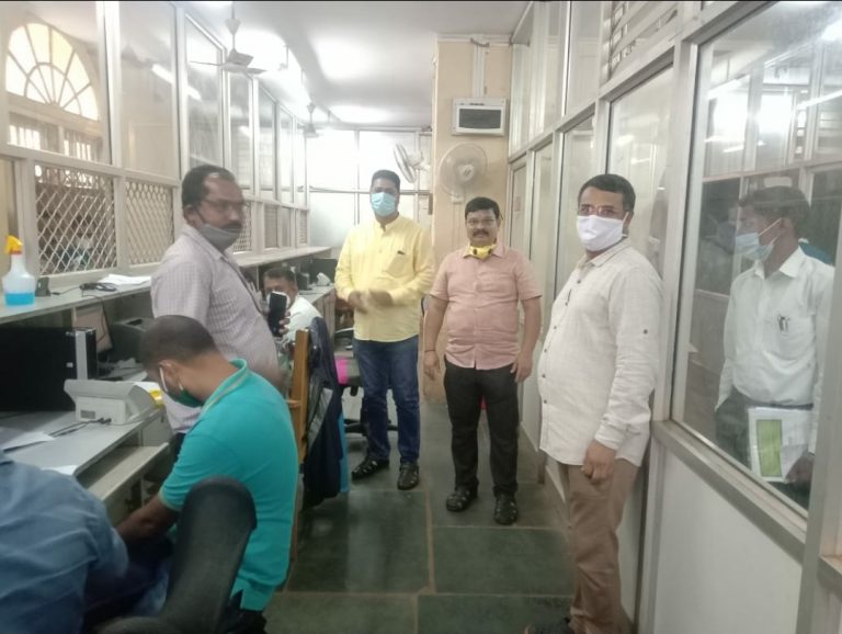 यांच्या” प्रयत्नांमुळे उपनोंदणी कार्यालय नूतनीकरणास प्रारंभ!