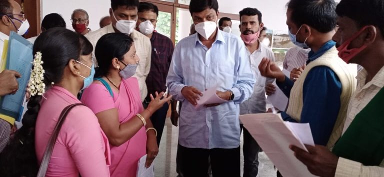 anganwadi kaarykarta meest ramesh jrkiholi