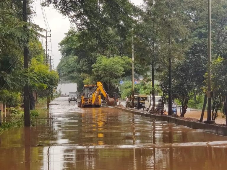Rain water on congress road