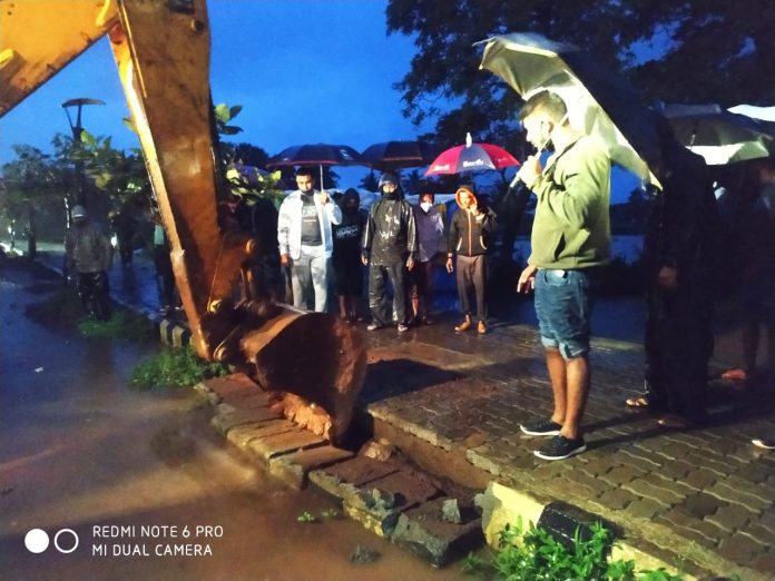 Udhyambag charlie Udhyambag charlie