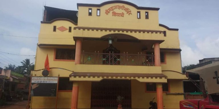 किणये येथील लक्ष्मी मंदिरात लाखांची चोरी.