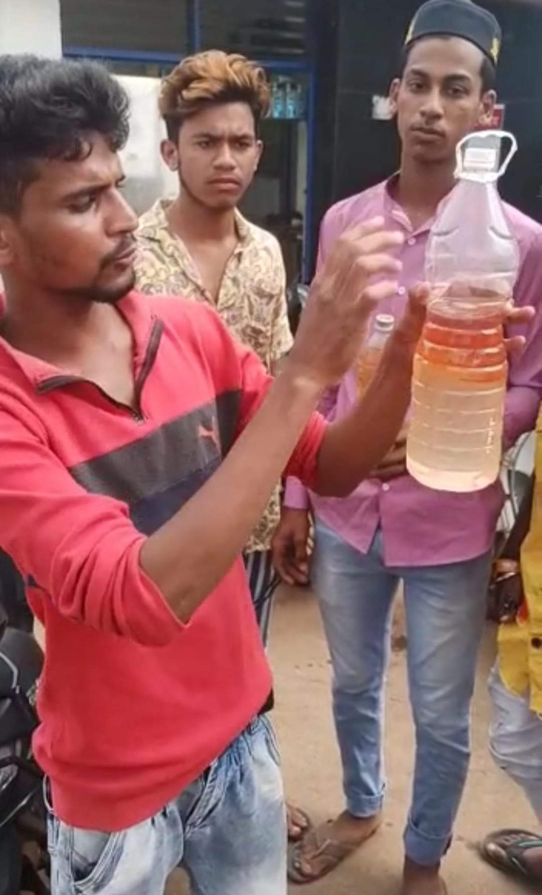 Water mix in petrol