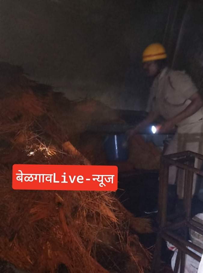 शॉर्टसर्किटने “या” कारखान्याला आग लागून 4 लाखाचे नुकसान