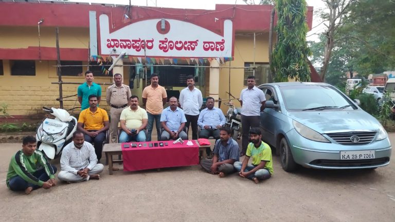 खानापूर येथे बेकायदेशीररीत्या पिस्तूल बाळगणाऱ्या चौकडीला अटक