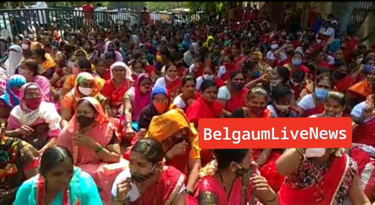 कामगार – शेतकऱ्यांच्या विरोधातील धोरणाचा अंगणवाडी कार्यकर्त्यांनी केला निषेध