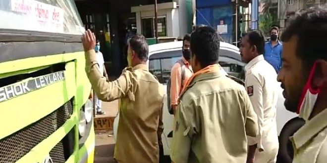 बेळगावमध्ये बसवर दगडफेक