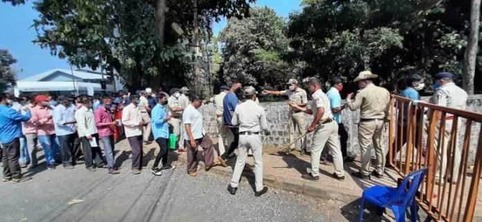 received_3760312524011622