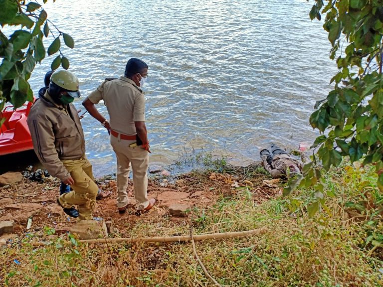 किल्ला तलावात उडी घेऊन वृद्धाची आत्महत्या