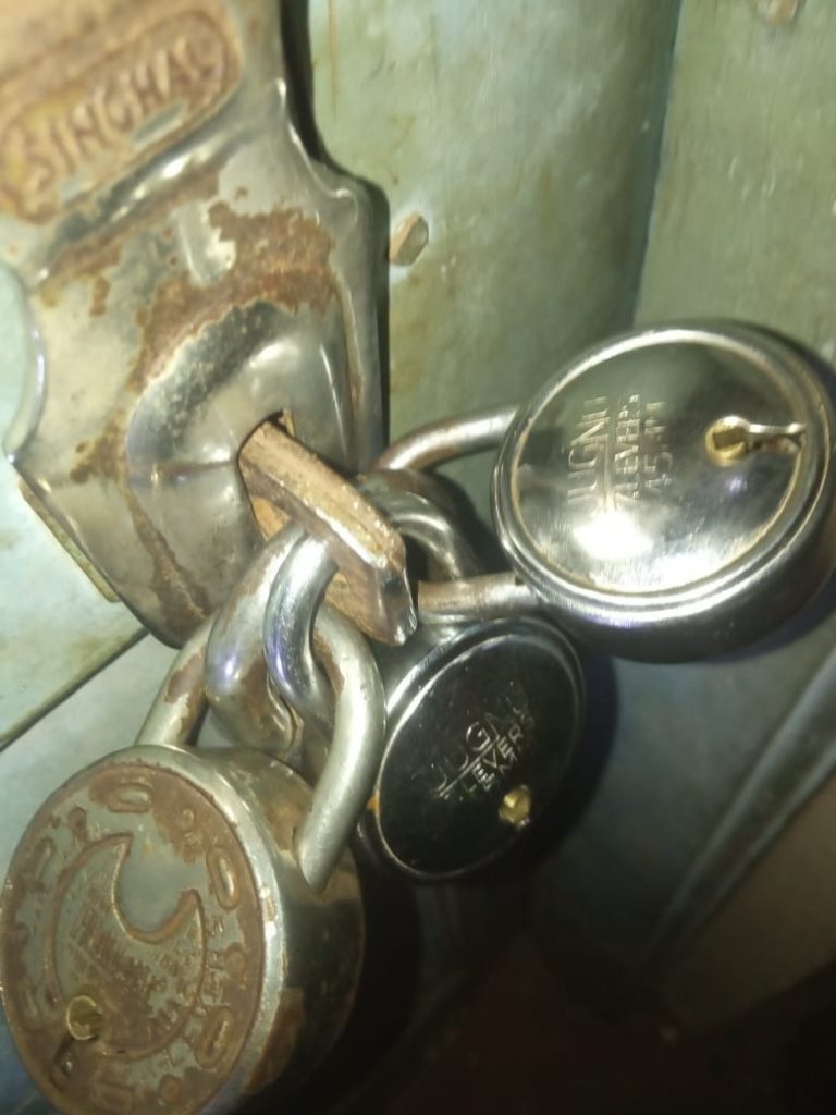 ..अन् संतप्त महिलांनी ठोकले “या” ग्रा. पं. कार्यालयाला टाळे