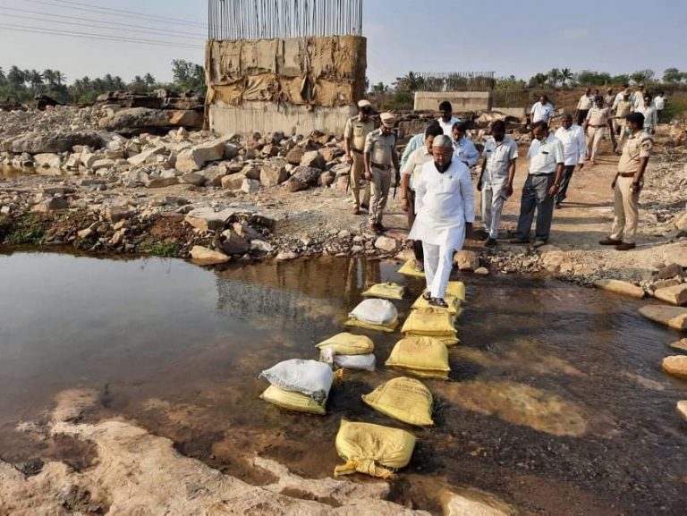 गोकाक फॉल्स पुलाचे काम त्वरित पूर्ण करा : उपमुख्यमंत्री