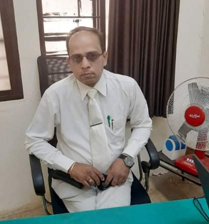 लाच घेणाऱ्या डॉक्टरला रंगेहाथ पकडले